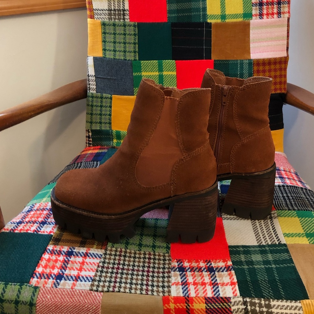 Free People 70s style chunky platform boots